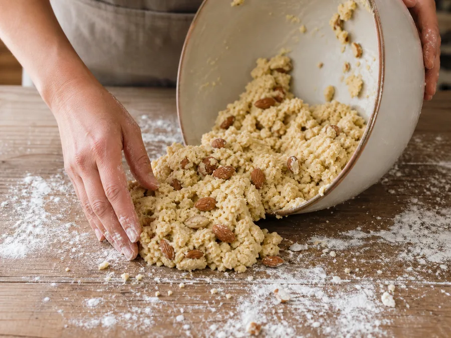 Бискотти | Фото подпункта 7 | Viva Cucina Бискотти: фото процесса приготовления — выполните основной шаг "подготовить к тепловой обработке", не торопясь и сохраняя контроль над текстурой