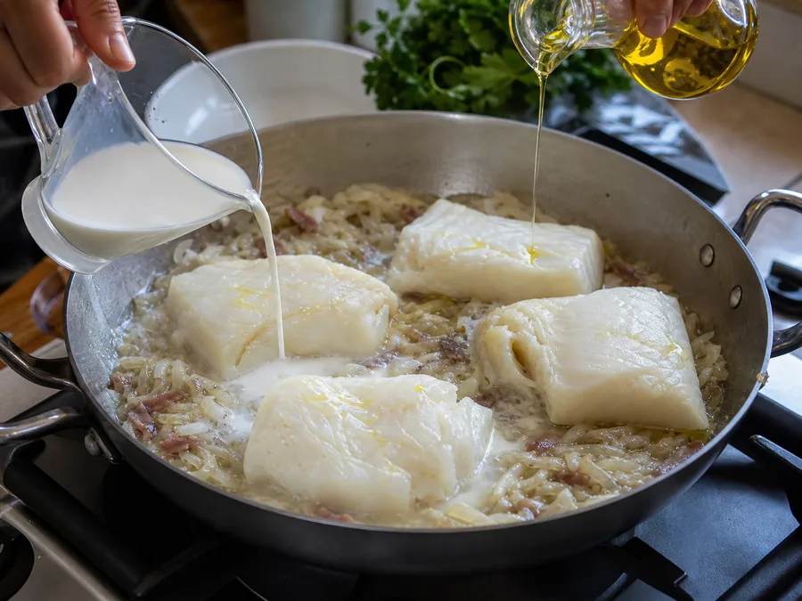 Баккала по-виченце | Фото подпункта 9 | Viva Cucina Баккала по-виченце: фото процесса приготовления — проверьте промежуточный вкус и состояние продукта перед переходом к финальной сборке