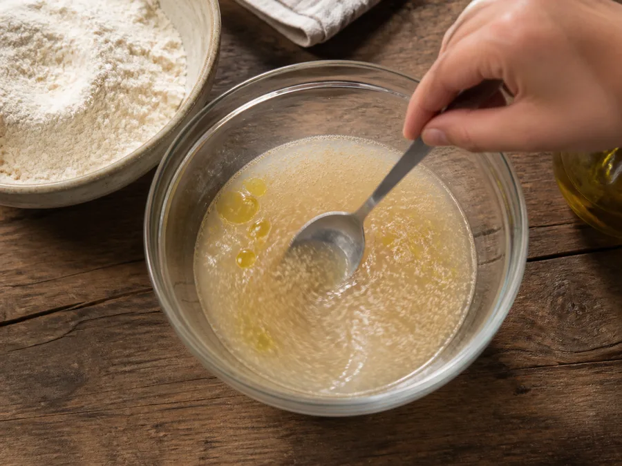Скьяччата с начинкой: грибы и моцарелла | Фото подпункта 2 | Viva Cucina Скьяччата с начинкой: грибы и моцарелла: фото процесса приготовления — проверьте свежесть и состояние основных продуктов: уберите лишнюю влагу, грубые части и всё, что может испортить текстуру