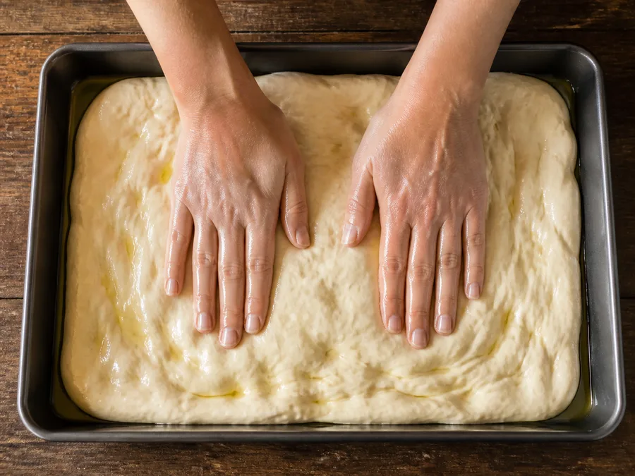 Скьяччата с начинкой: грибы и моцарелла | Фото подпункта 9 | Viva Cucina Скьяччата с начинкой: грибы и моцарелла: фото процесса приготовления — проверьте промежуточный вкус и состояние продукта перед переходом к финальной сборке