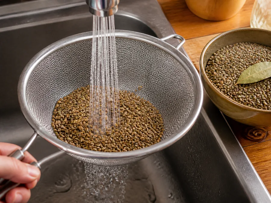 Суп из чечевицы | Фото подпункта 2 | Viva Cucina Суп из чечевицы: фото процесса приготовления — проверьте свежесть и состояние основных продуктов: уберите лишнюю влагу, грубые части и всё, что может испортить текстуру